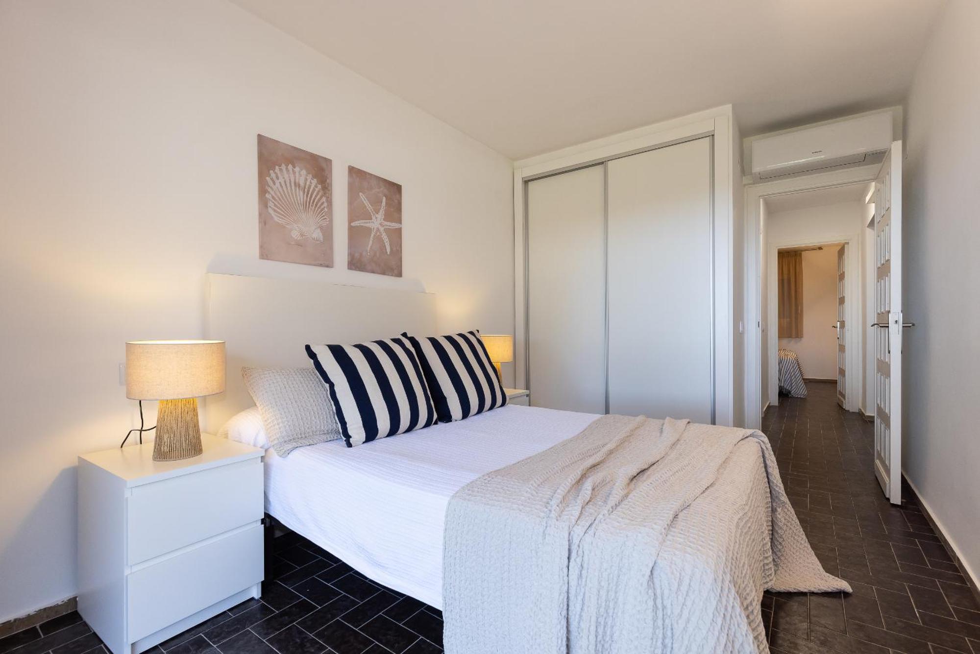 Uhc Dms Family Apartments Cambrils Bilik gambar