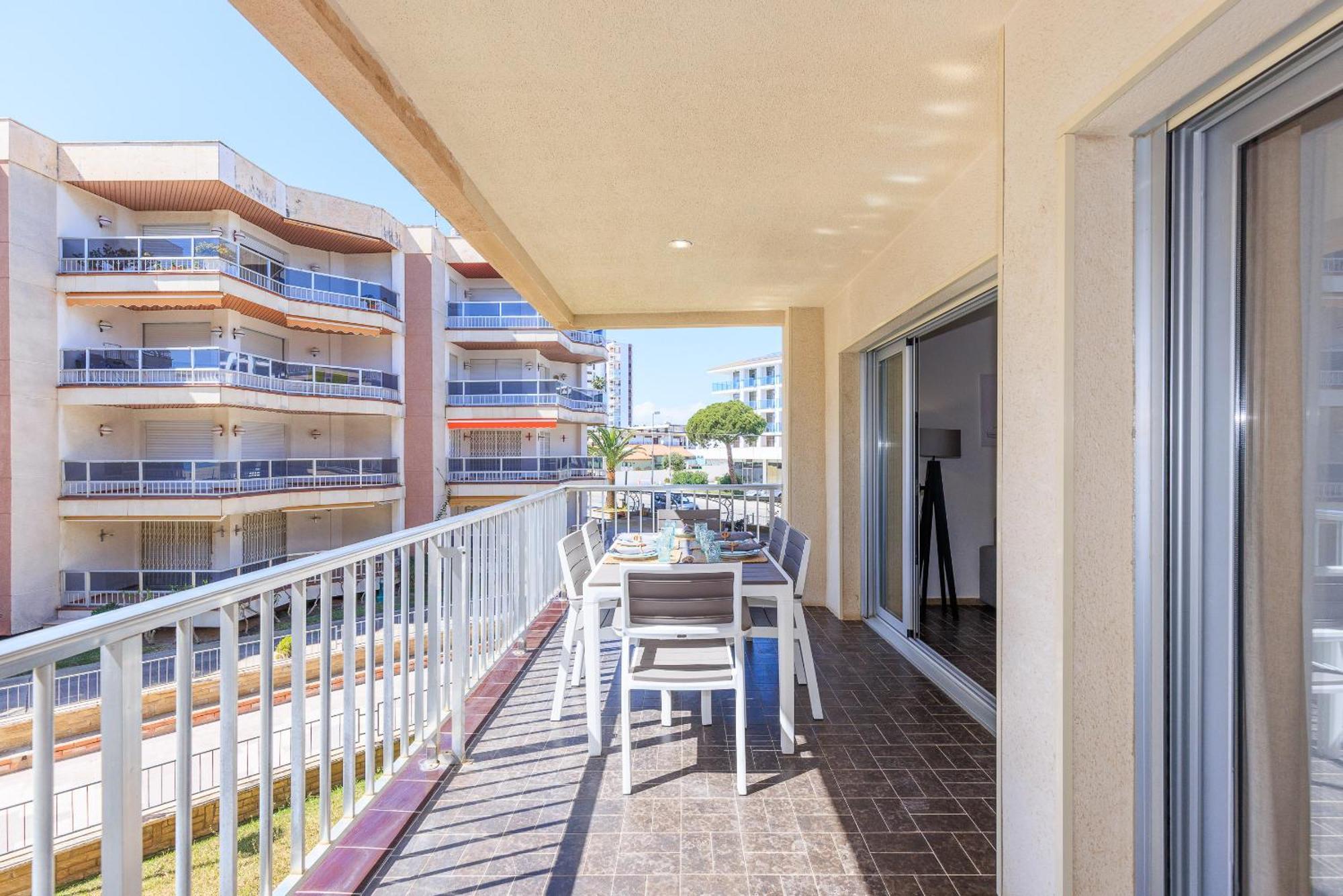Uhc Dms Family Apartments Cambrils Bilik gambar