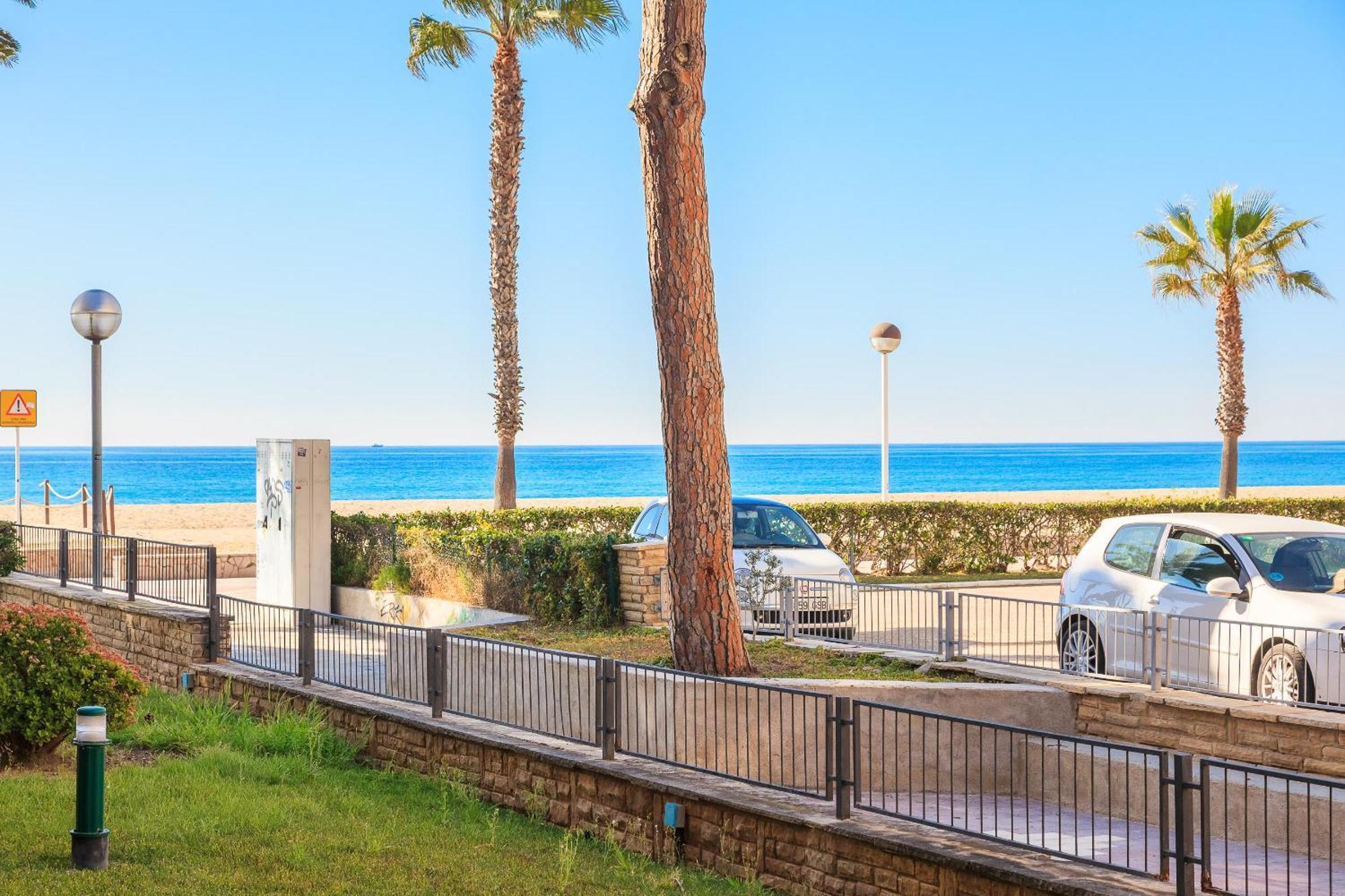 Uhc Dms Family Apartments Cambrils Bilik gambar