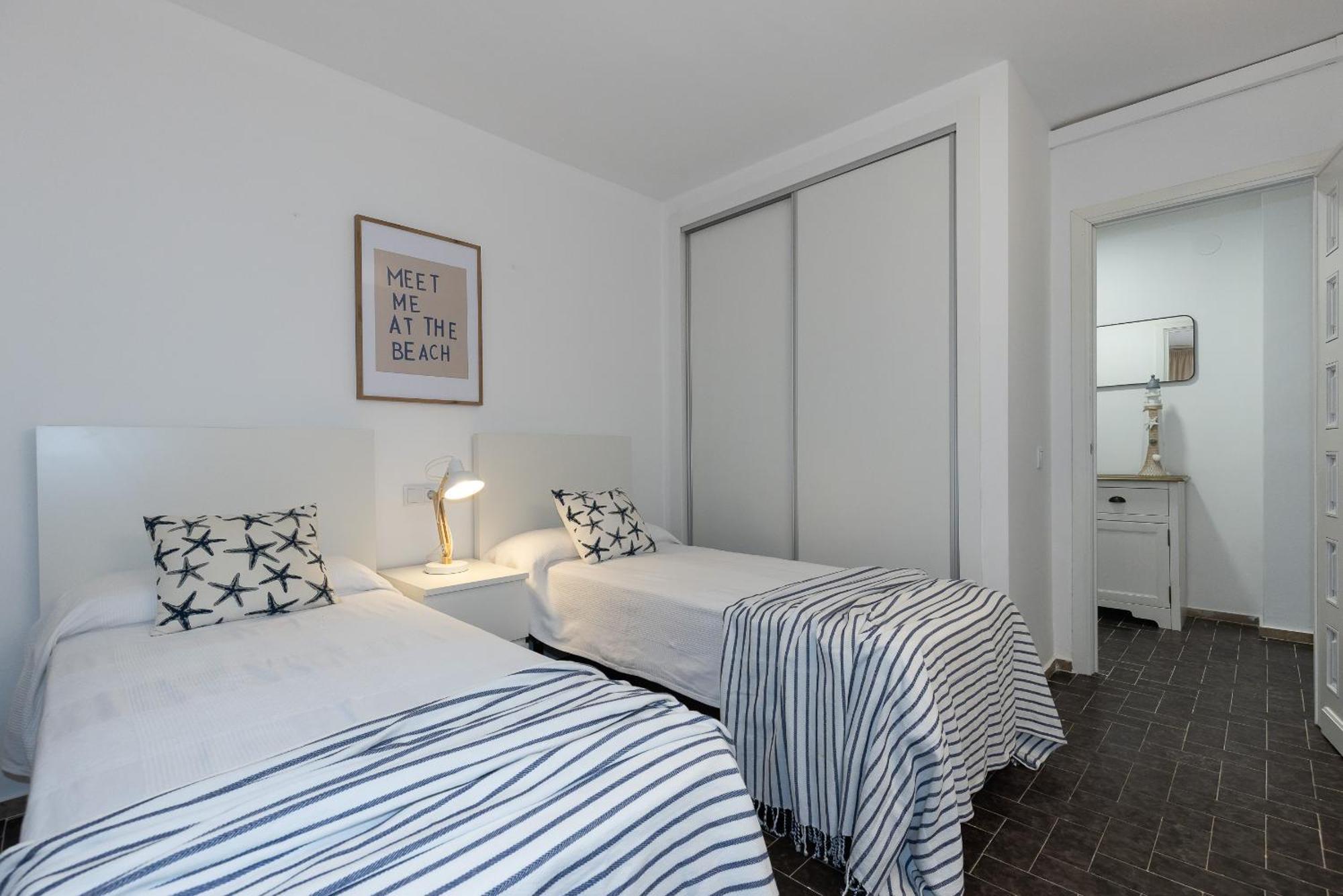 Uhc Dms Family Apartments Cambrils Bilik gambar